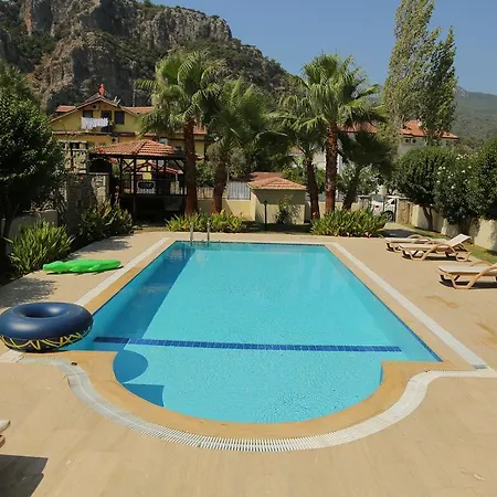 Sari Βίλα Dalyan