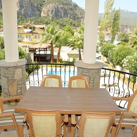 Sari * Dalyan